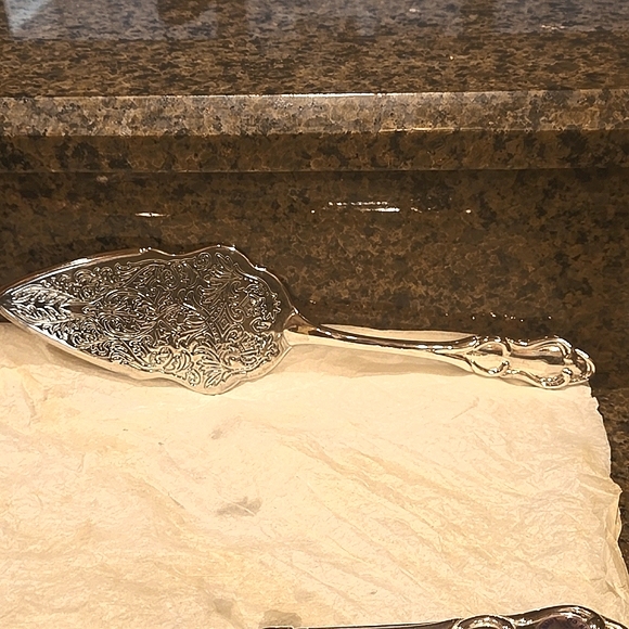International Silver Company Knife and Cake Server - Vintage - Picture 3 of 6